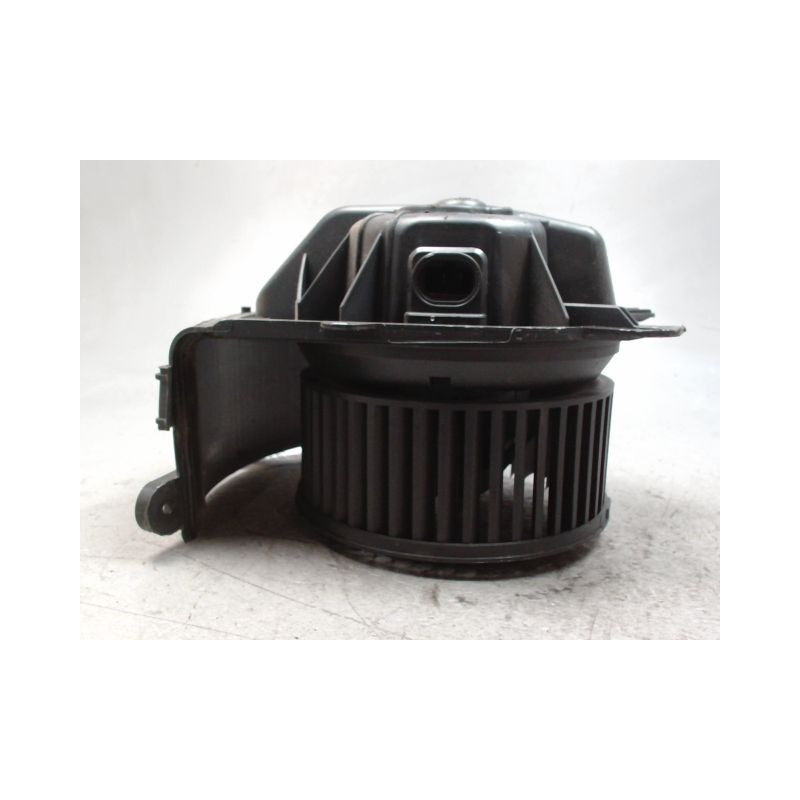 MOTEUR VENTILATEUR CHAUFFAGE RENAULT MEGANE