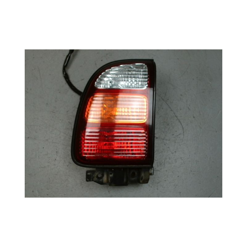 FEU ARRIERE GAUCHE  TOYOTA RAV4 -97