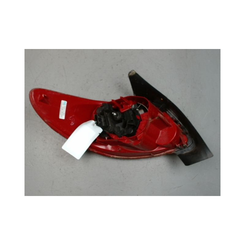 FEU ARRIERE DROIT PEUGEOT 206 5P