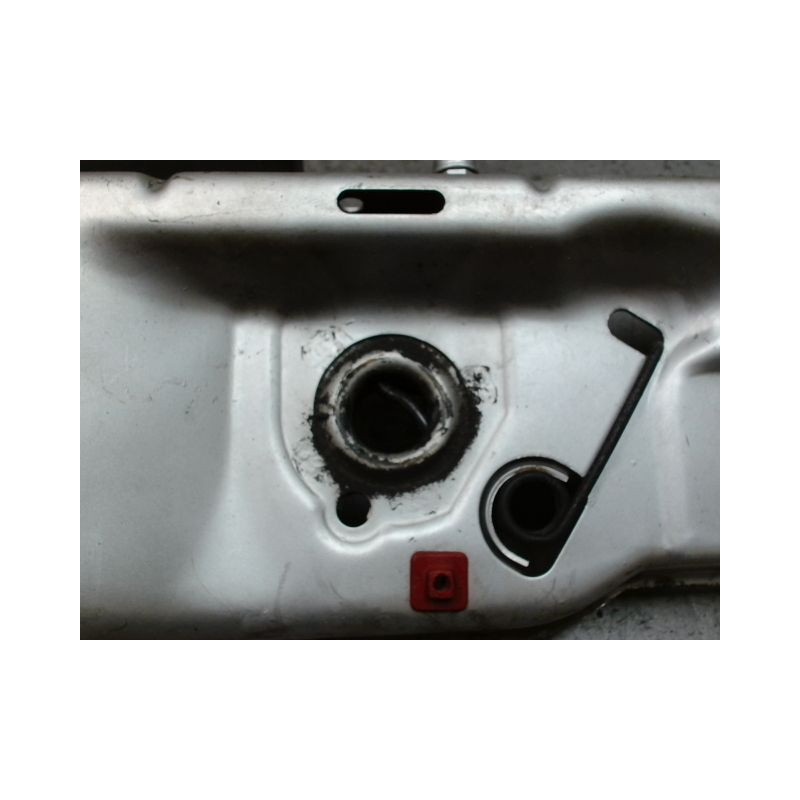 TRAVERSE SUPERIEURE ARMATURE AVANT OPEL CORSA 03-06