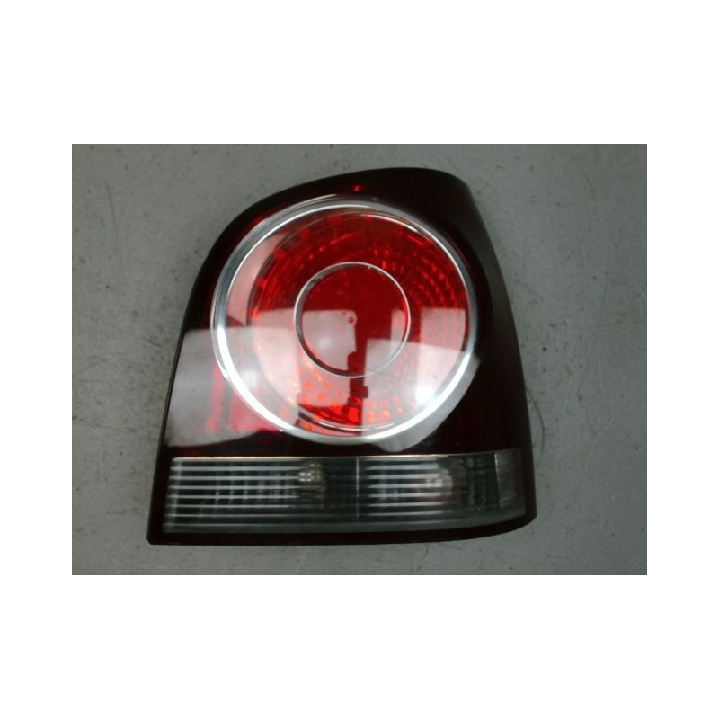 FEU ARRIERE DROIT VOLKSWAGEN POLO 2005-