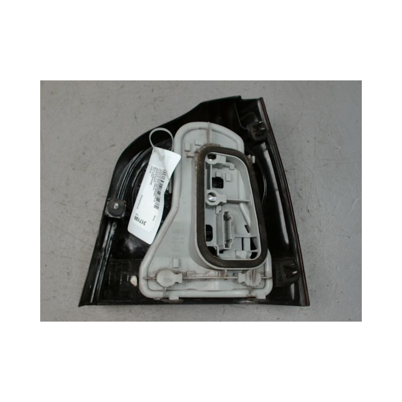 FEU ARRIERE GAUCHE  VOLKSWAGEN POLO 2005-