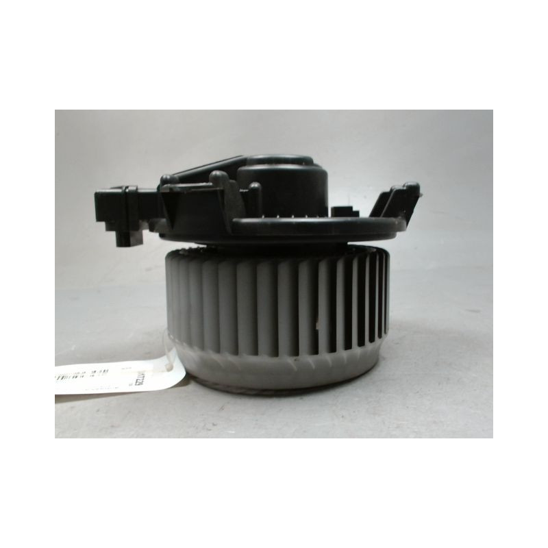 MOTEUR VENTILATEUR CHAUFFAGE SUZUKI SWIFT 3P