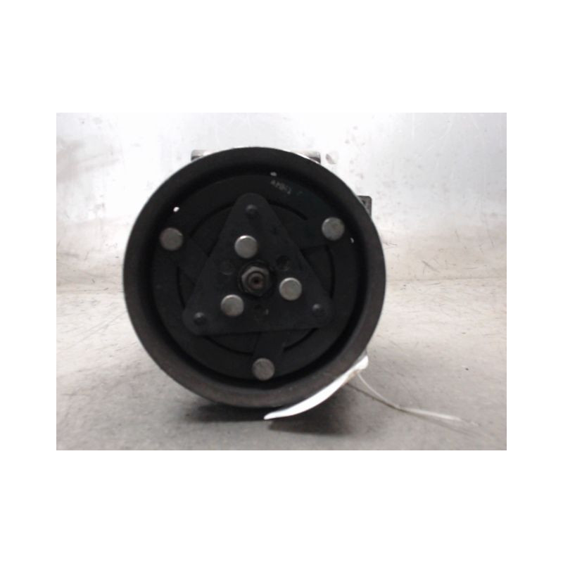 COMPRESSEUR AIR CONDITIONNE RENAULT CLIO III 2005-