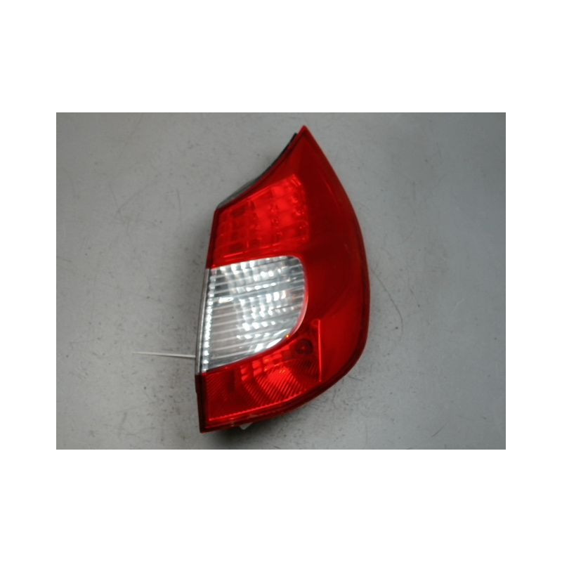 FEU ARRIERE DROIT RENAULT SCENIC II PH1 02-06