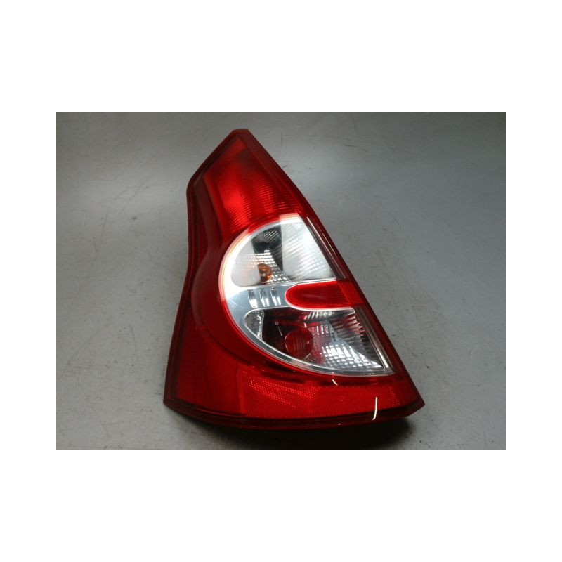 FEU ARRIERE GAUCHE  DACIA SANDERO 2008-