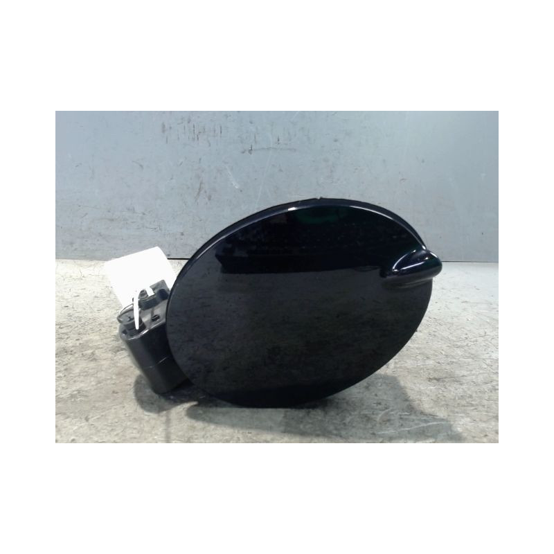 VOLET DE TRAPPE CARBURANT FORD FIESTA 2010-
