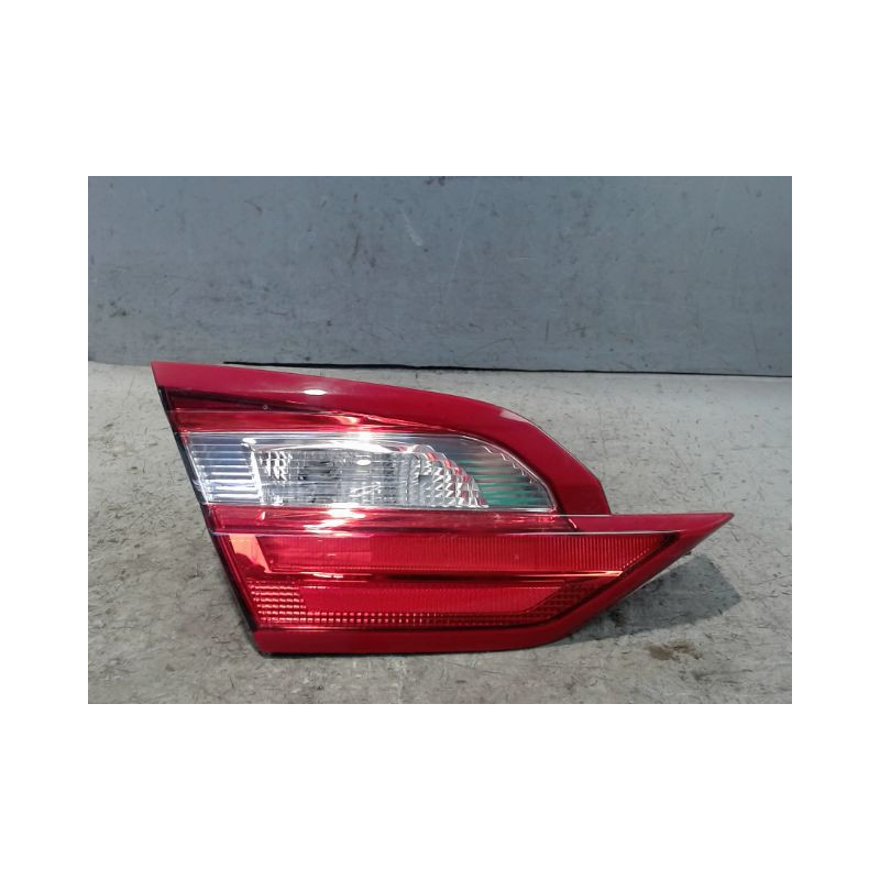 FEU ARRIERE INTERIEUR GAUCHE FORD FIESTA 2010-