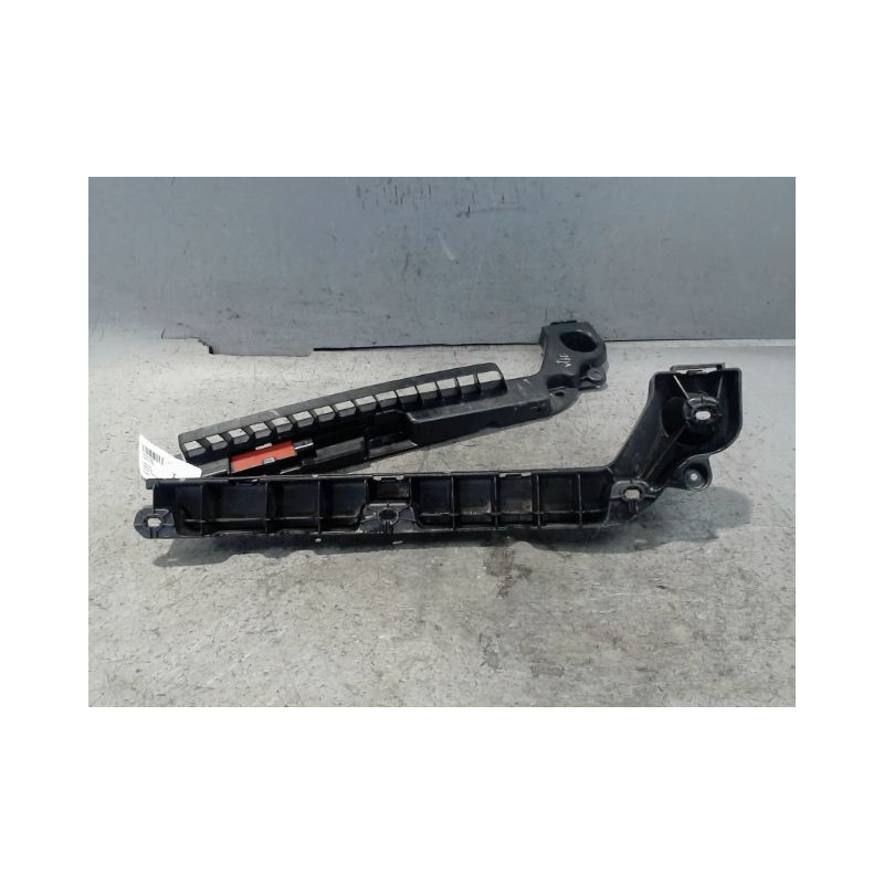 SUPPORT CENTRAL PARE-CHOC ARRIERE  SKODA FABIA 2007-