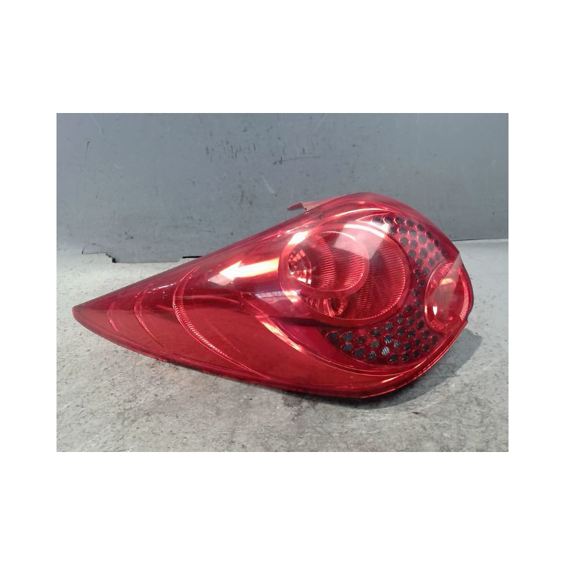 FEU ARRIERE GAUCHE  PEUGEOT 207 SW