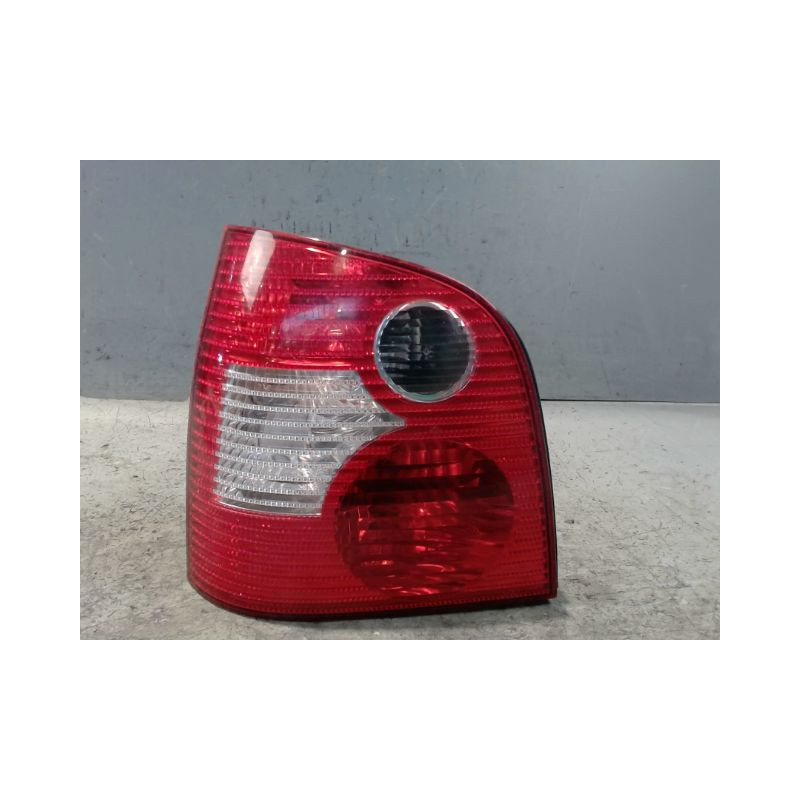 FEU ARRIERE GAUCHE  VOLKSWAGEN POLO 02-05