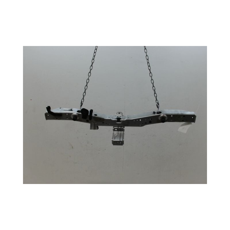 TRAVERSE SUPERIEURE ARMATURE AVANT TOYOTA VERSO 2010-