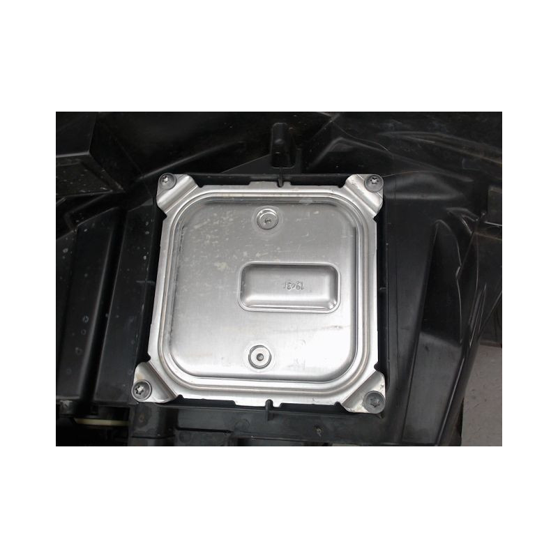 PHARE DROIT RENAULT CLIO