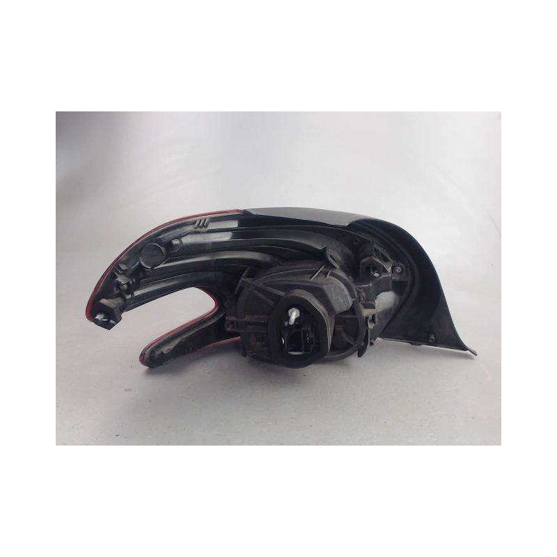 FEU ARRIERE DROIT PEUGEOT 208