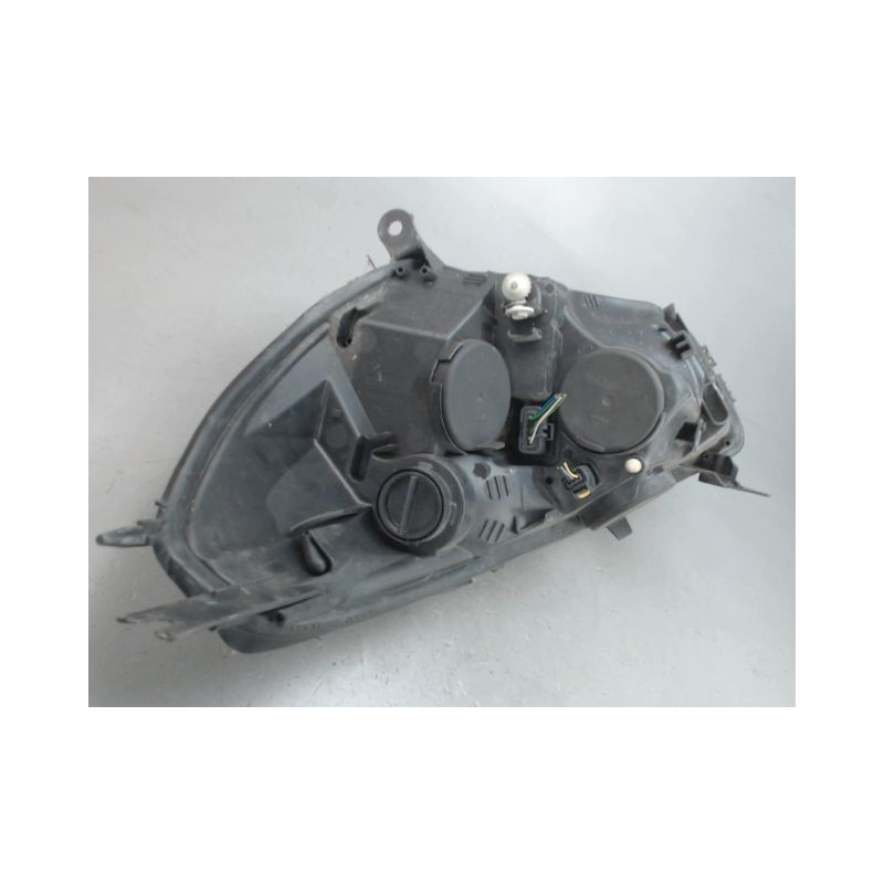 PHARE DROIT RENAULT CLIO