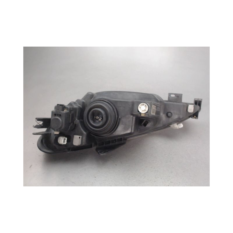PHARE DROIT PEUGEOT 206