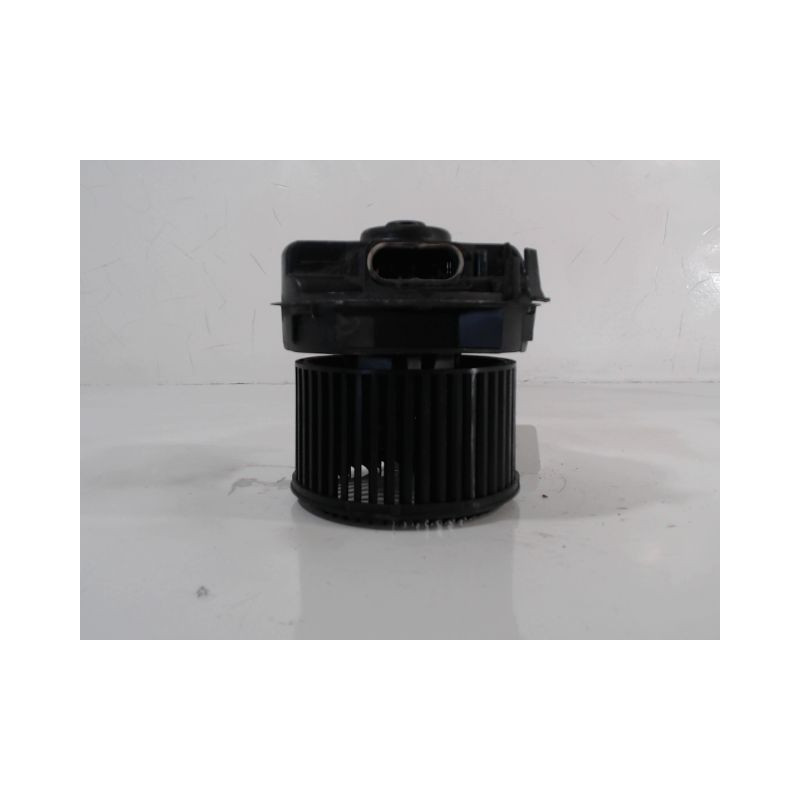 MOTEUR VENTILATEUR CHAUFFAGE TOYOTA AYGO