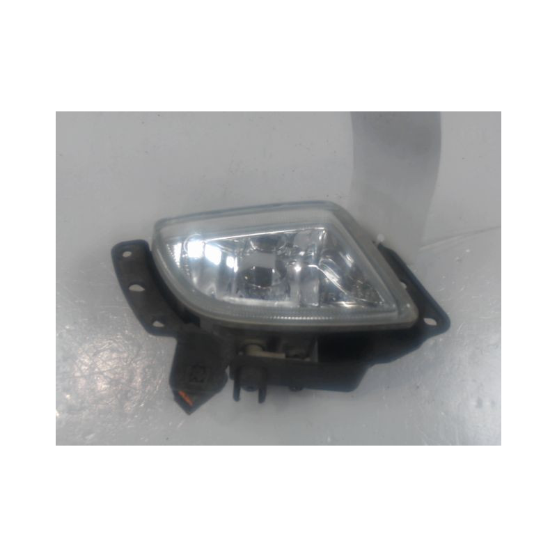PHARE ANTIBROUILLARD AVANT DROIT MAZDA 626 2000-2001
