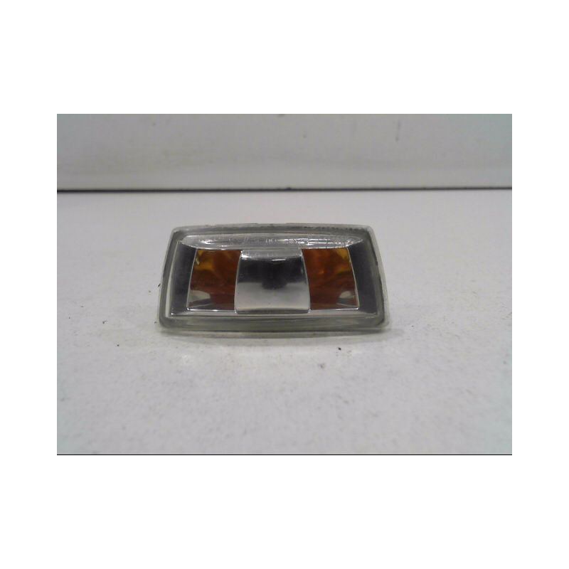 REPETITEUR AILE GAUCHE OPEL CORSA