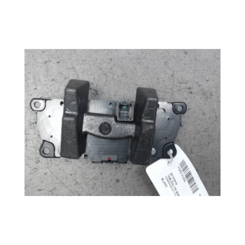 COMMANDE AUTORADIO FORD KUGA