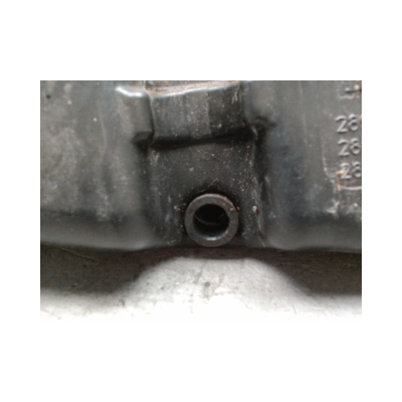 RESERVOIR LAVE-GLACE AVANT DACIA SANDERO