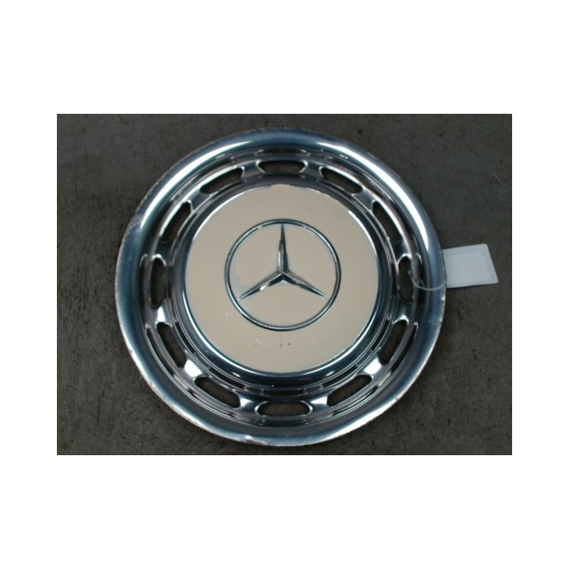 ENJOLIVEUR DE ROUE MERCEDES 200