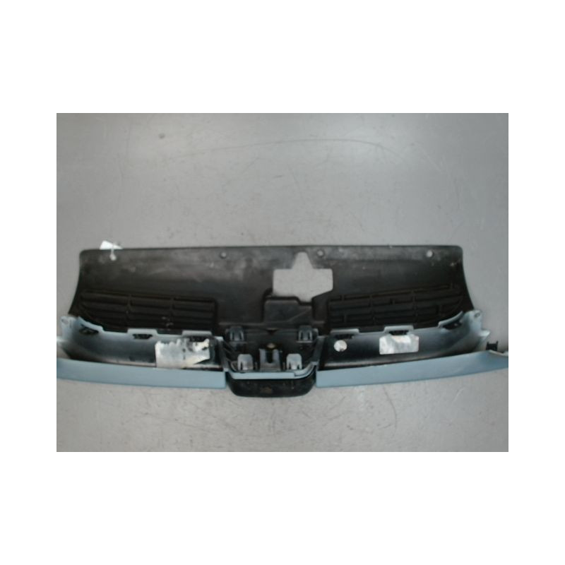 CALANDRE PEUGEOT 206 5P
