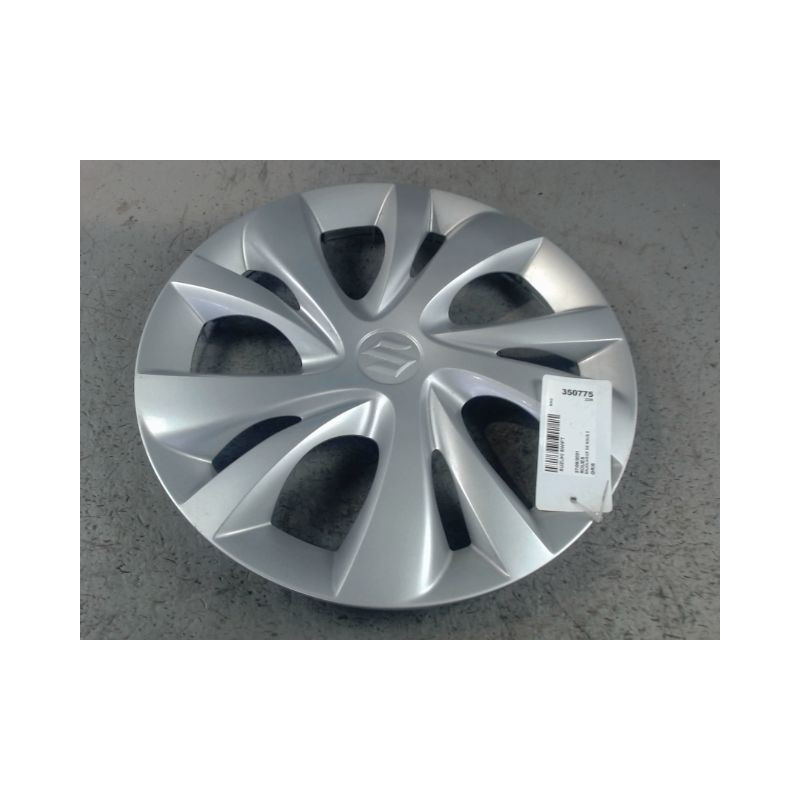 ENJOLIVEUR DE ROUE SUZUKI SWIFT