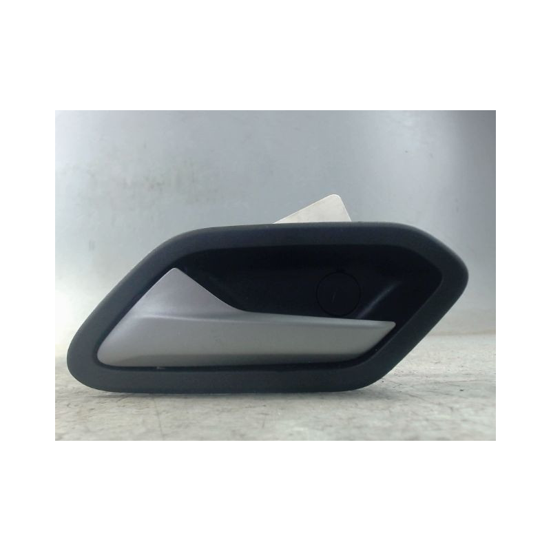 POIGNEE INTERIEURE PORTE AVANT GAUCHE DACIA DUSTER 2010-