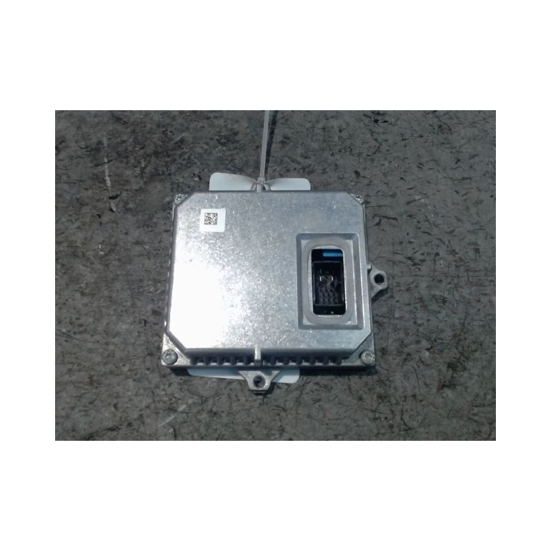 BOITIER XENON PHARE DROIT B.M.W. X3