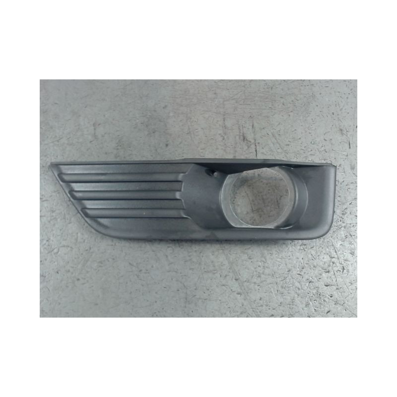 OBTURATEUR PHARE ADDITIONNEL PARE-CHOC AVG FORD FOCUS 2008-