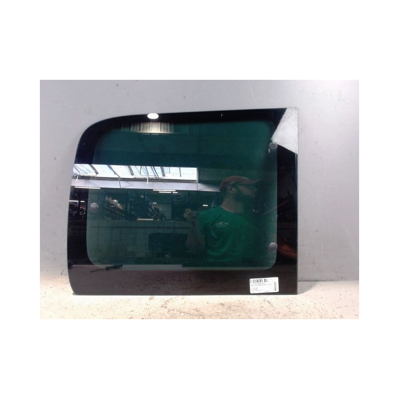 GLACE ARRIERE PANNEAU LATERAL DROIT CITROEN BERLINGO BREAK 2002-