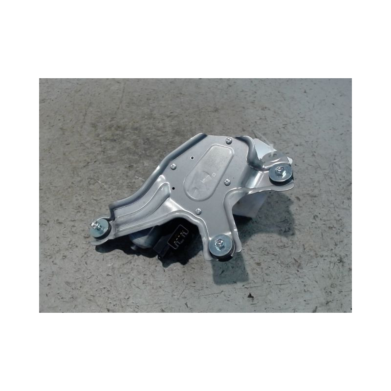 MOTEUR ESSUIE-GLACE ARRIERE TOYOTA AVENSIS BREAK 2006-