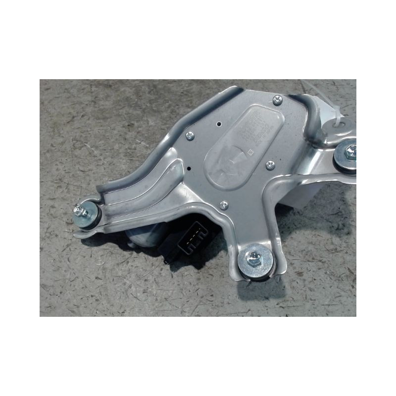 MOTEUR ESSUIE-GLACE ARRIERE TOYOTA AVENSIS BREAK 2006-