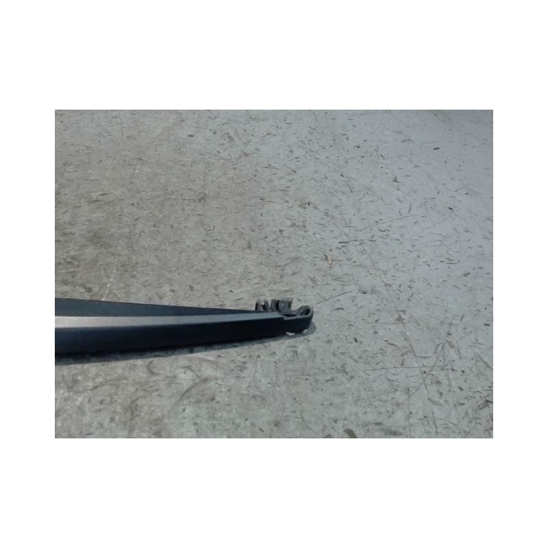 BRAS ESSUIE-GLACE ARRIERE TOYOTA AVENSIS BREAK 2006-