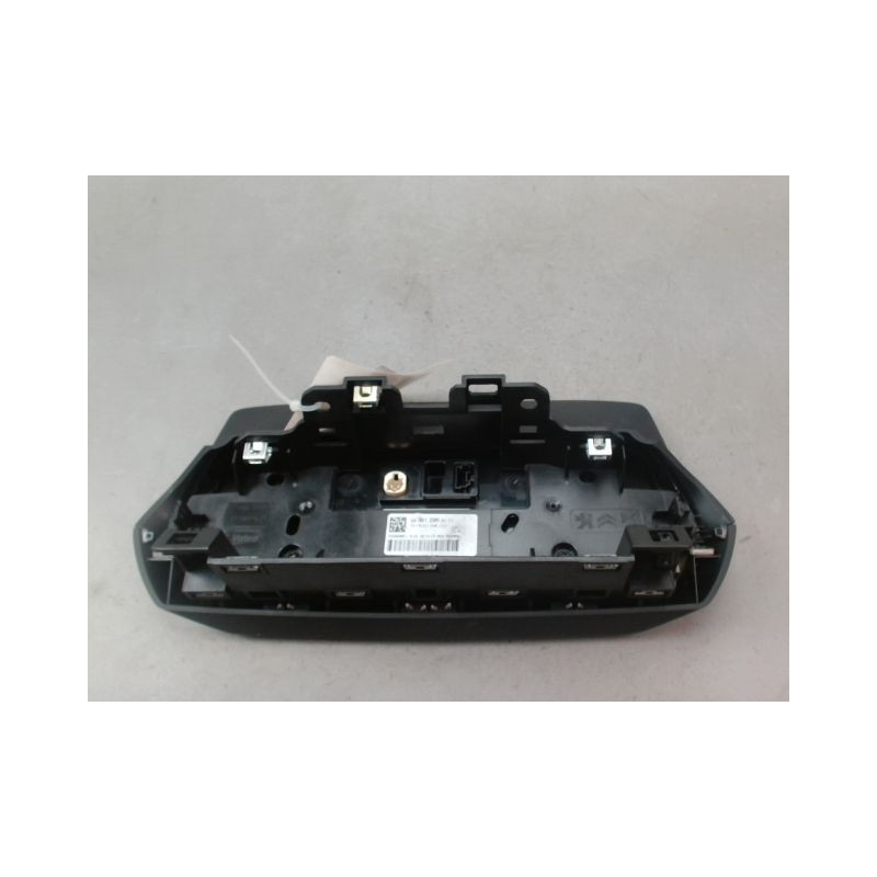 ECRAN GPS PEUGEOT 208 Phase 1 2012-...