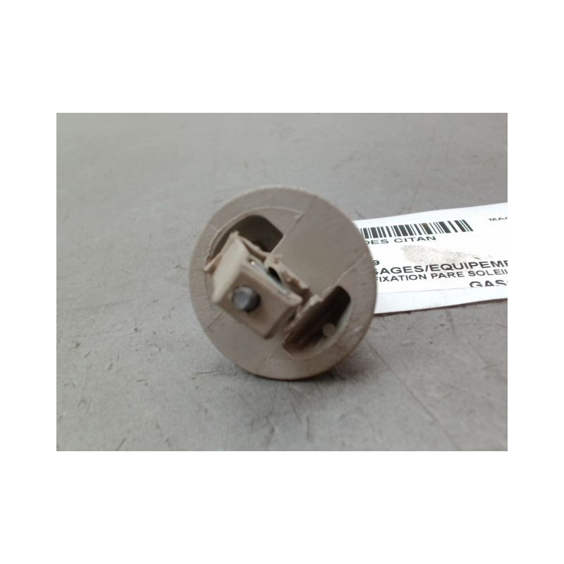 CROCHET FIXATION PARE SOLEIL D MERCEDES CITAN