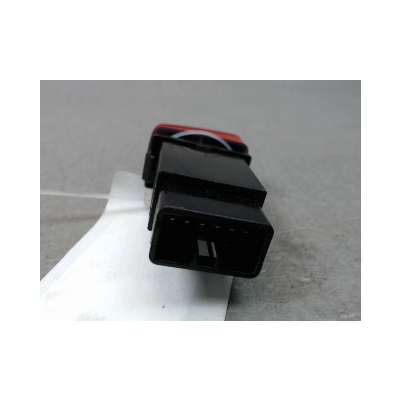 BOUTON DE WARNING HYUNDAI TUCSON BREAK 2004-2010