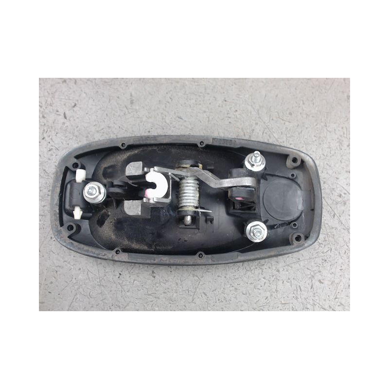POIGNEE EXTERIEURE PORTE COULISSANTE DROIT FIAT DOBLO
