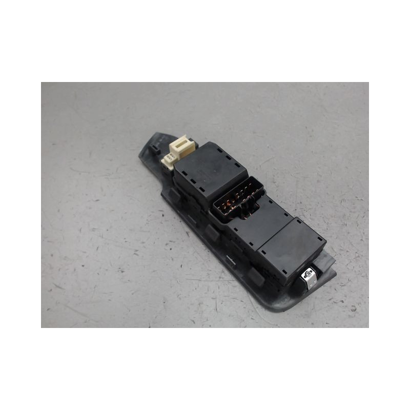 COMMANDE LEVE-GLACE PORTE AVG CHEVROLET CAPTIVA