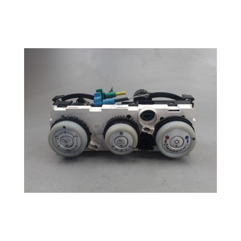 COMMANDE DE CHAUFFAGE MITSUBISHI COLT