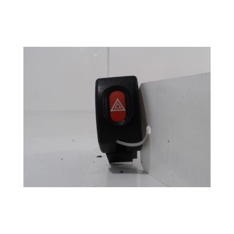 BOUTON DE WARNING OPEL CORSA 97-2000