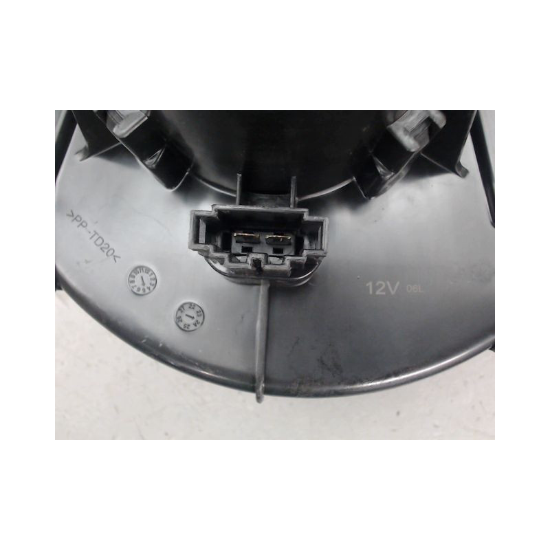 MOTEUR VENTILATEUR CHAUFFAGE AUDI Q7