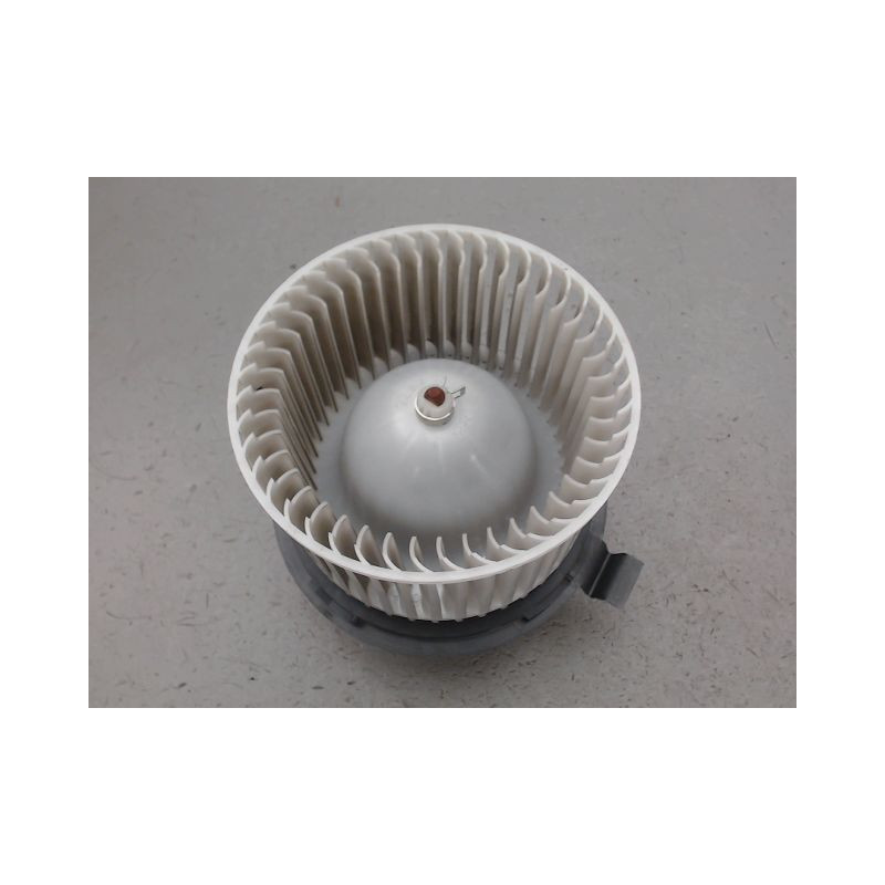 MOTEUR VENTILATEUR CHAUFFAGE NISSAN NV200