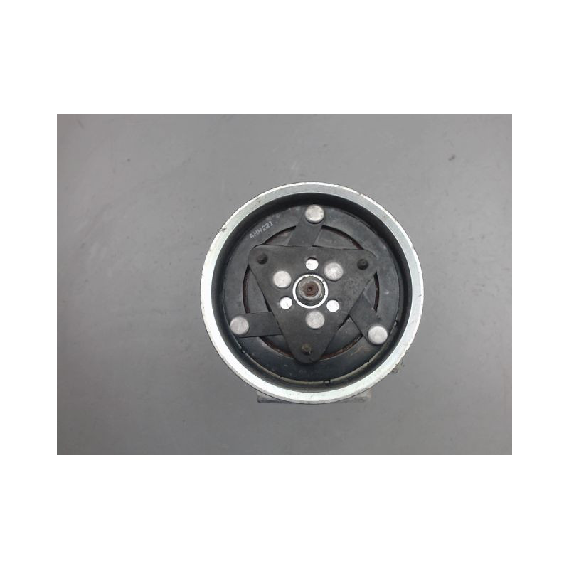 COMPRESSEUR AIR CONDITIONNE NISSAN NV200
