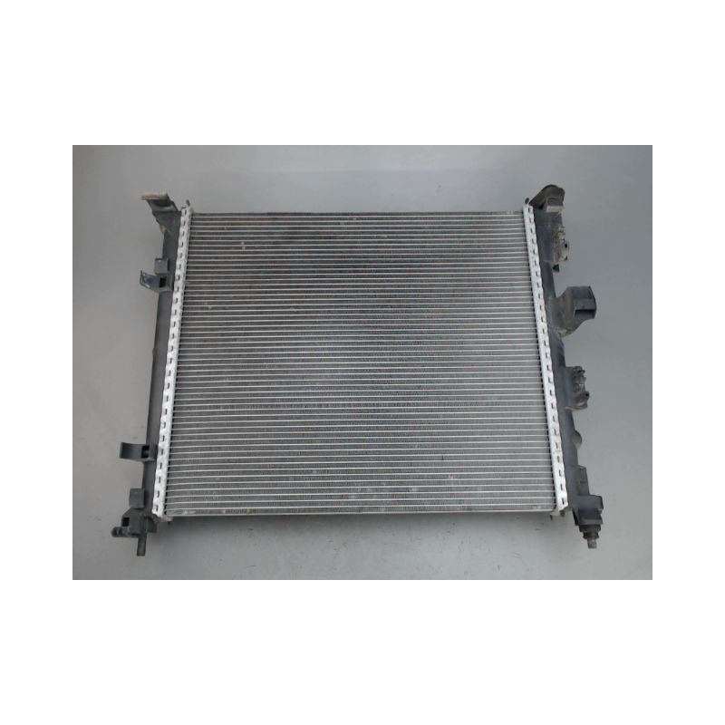 RADIATEUR NISSAN NV200