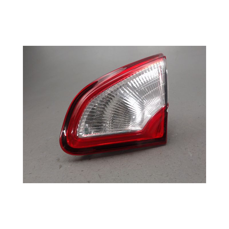 FEU ARRIERE INTERIEUR DROIT NISSAN QASHQAI