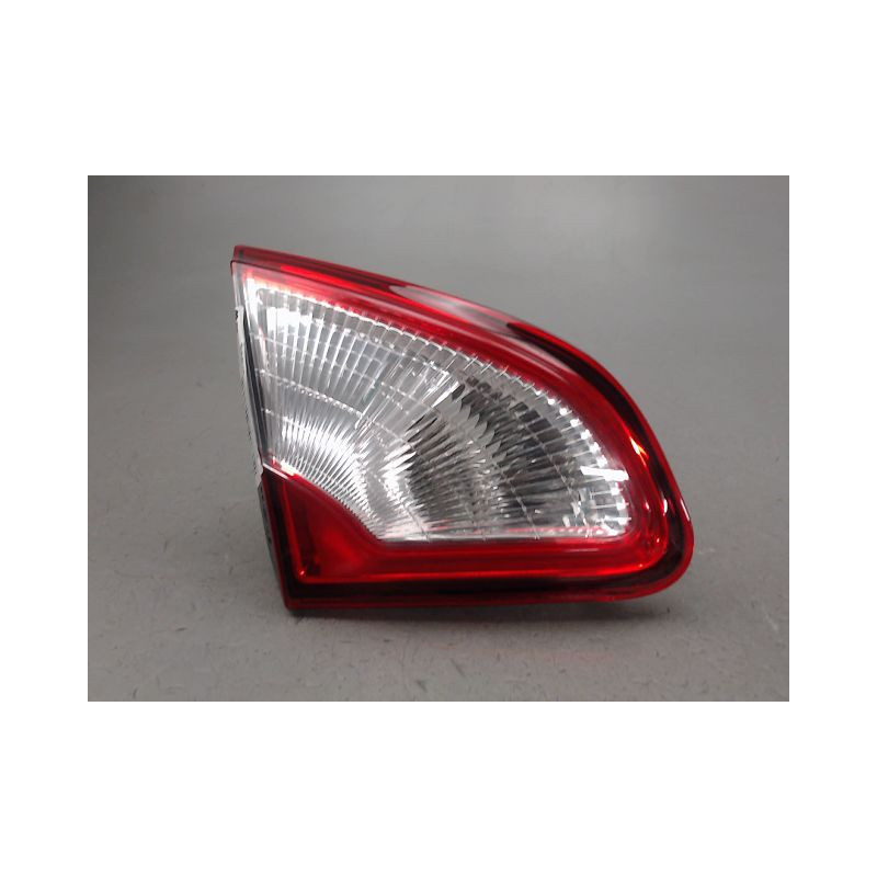FEU ARRIERE INTERIEUR GAUCHE NISSAN QASHQAI