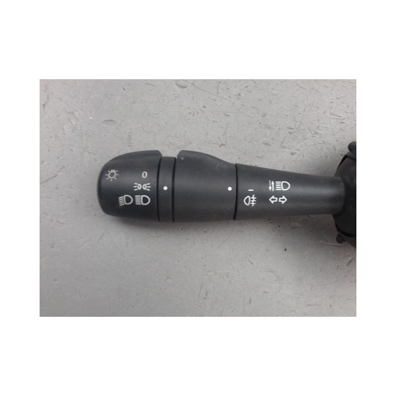 COMMANDE CLIGNOTANT RENAULT CAPTUR