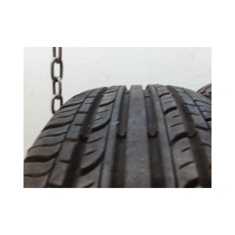 Paire de pneus ROVELO RHP780 P 185 60 15 88 H